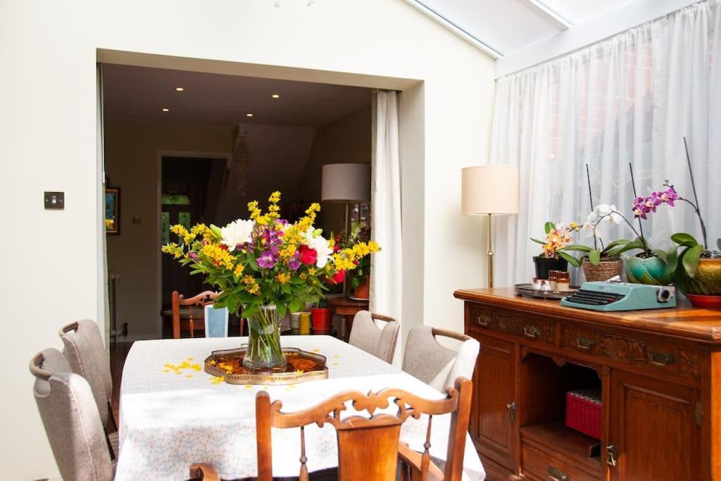 2 Bedroom House In Chichester Near Goodwood And Wittering Beaches Luaran gambar